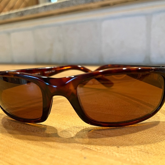 COPY - Maui Jim Peak Polarized Wrap Sunglasses - Picture 2 of 7